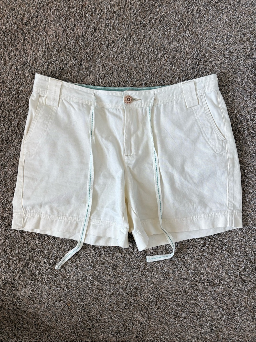 Shorts‎ Women's Size 10 Natural Reflections Chino White